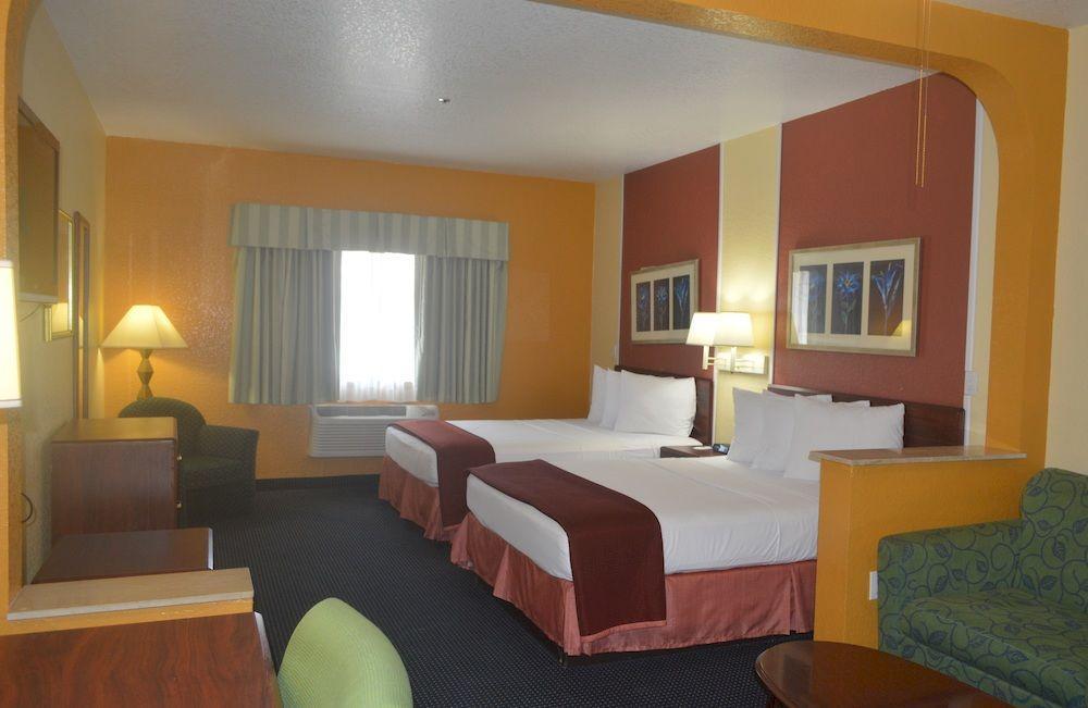 Howard Johnson By Wyndham San Antonio Hotel & Suites Екстер'єр фото