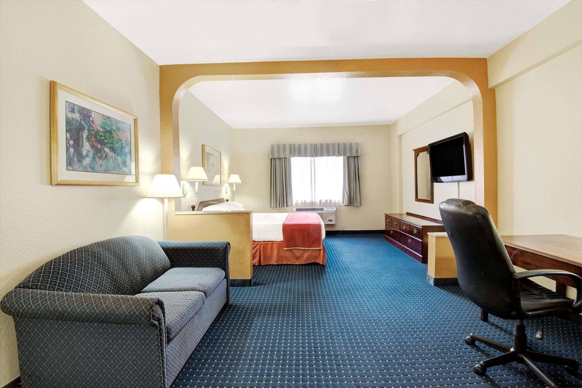 Howard Johnson By Wyndham San Antonio Hotel & Suites Екстер'єр фото