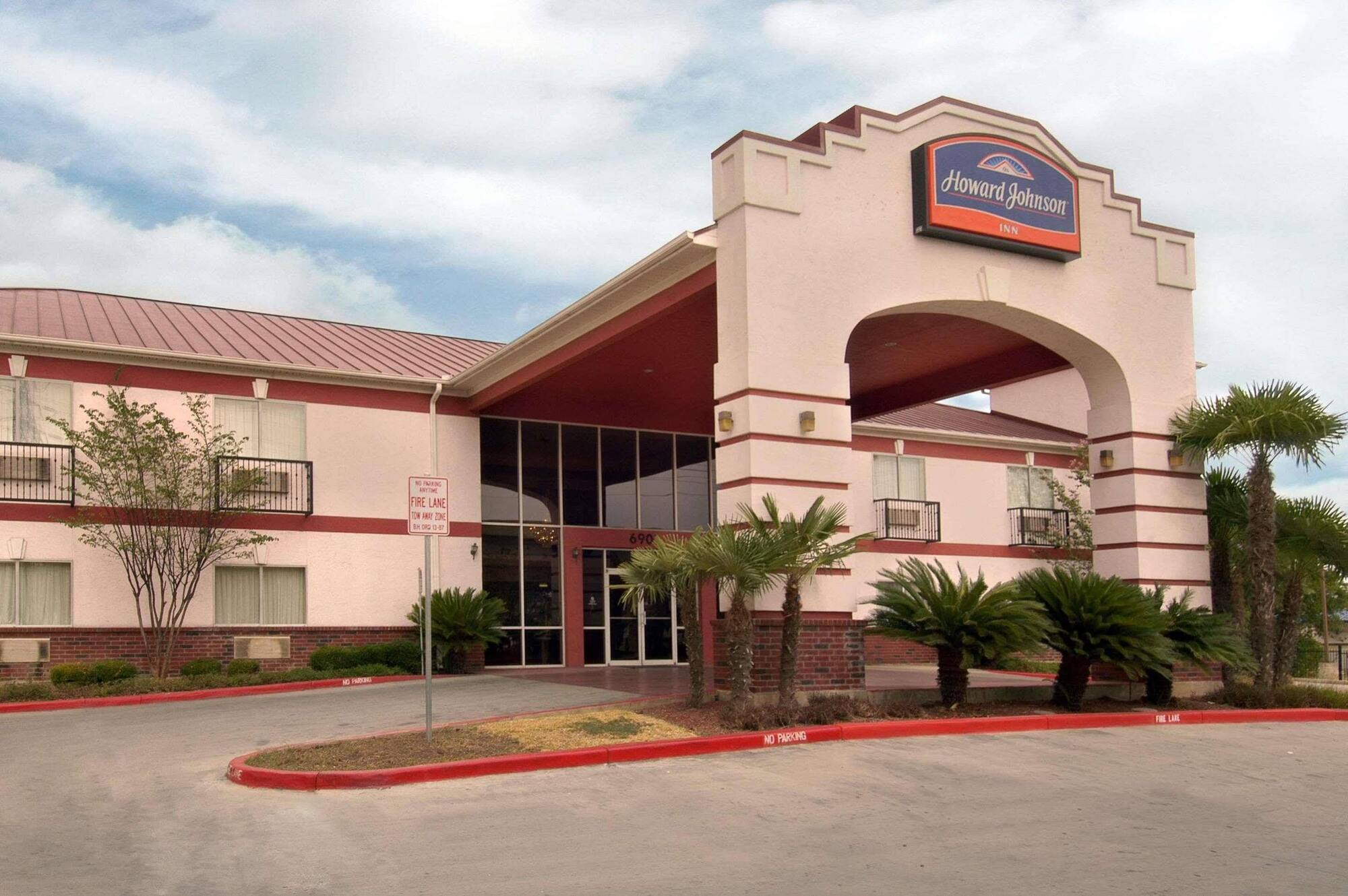 Howard Johnson By Wyndham San Antonio Hotel & Suites Екстер'єр фото